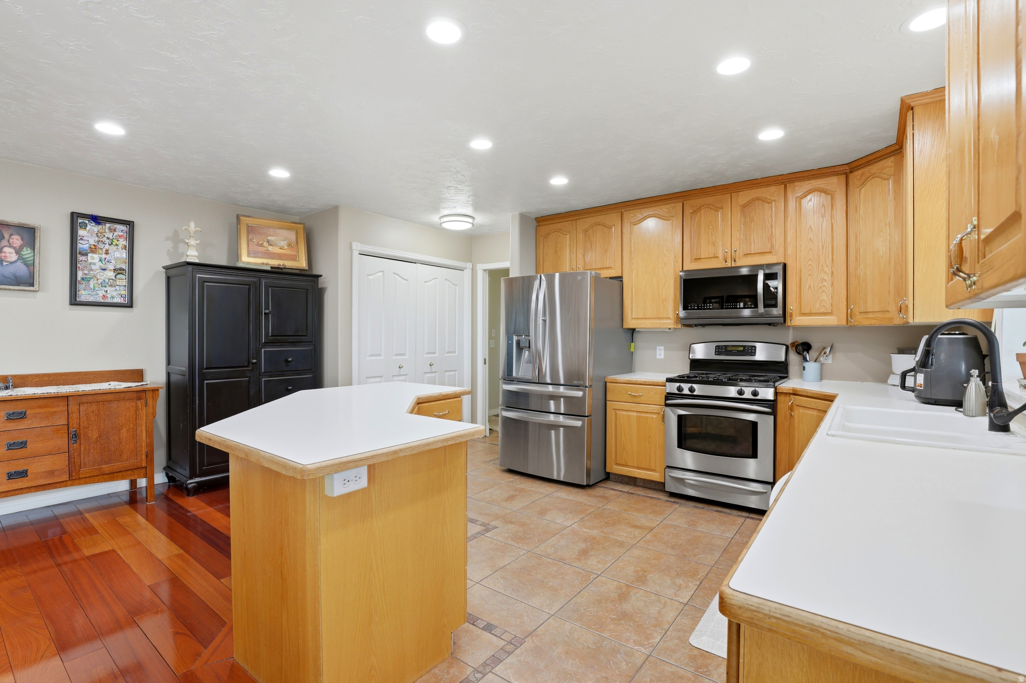 EAGLEWOOD ESTATES - Residential