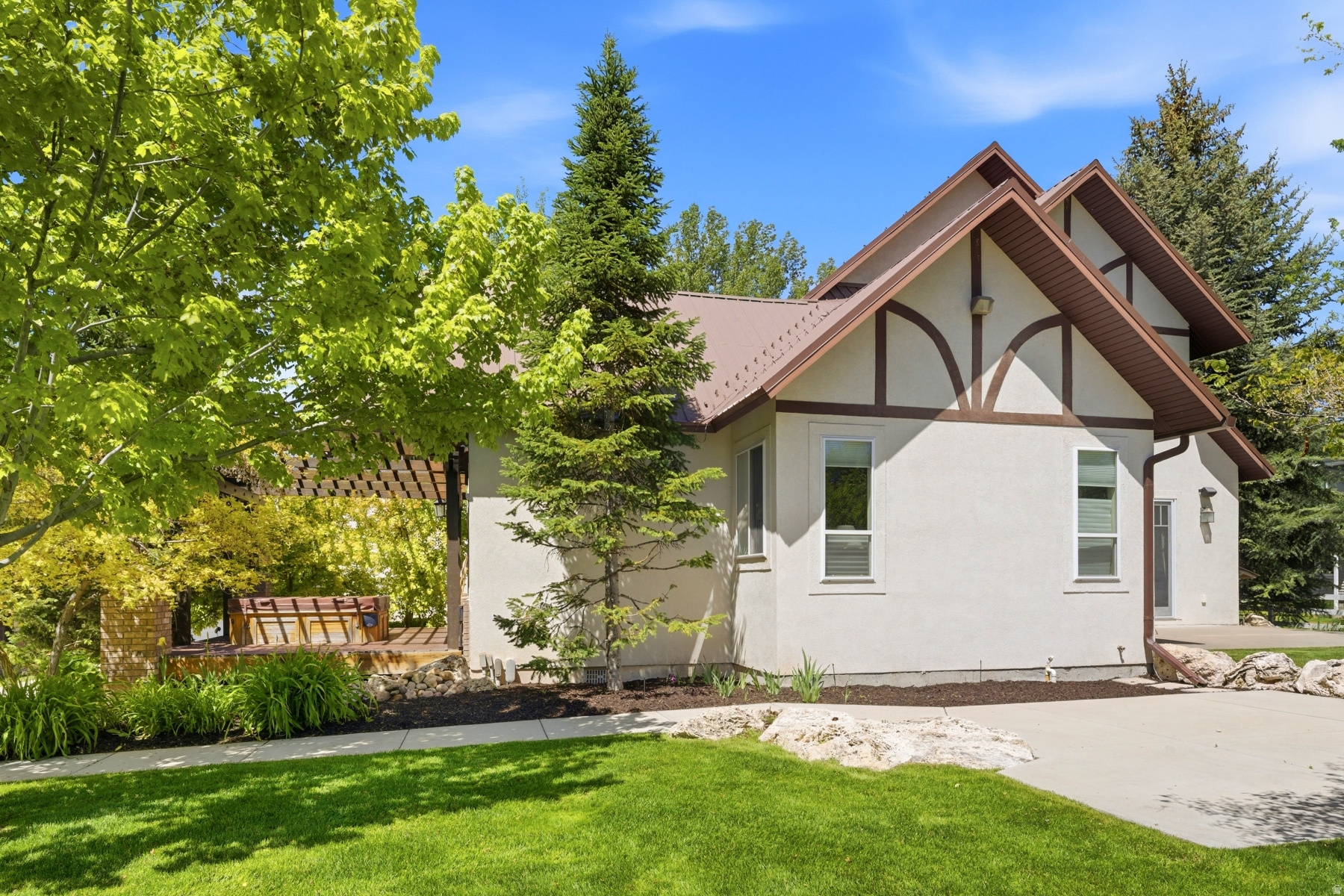 MIDWAY FARMS - Residential
