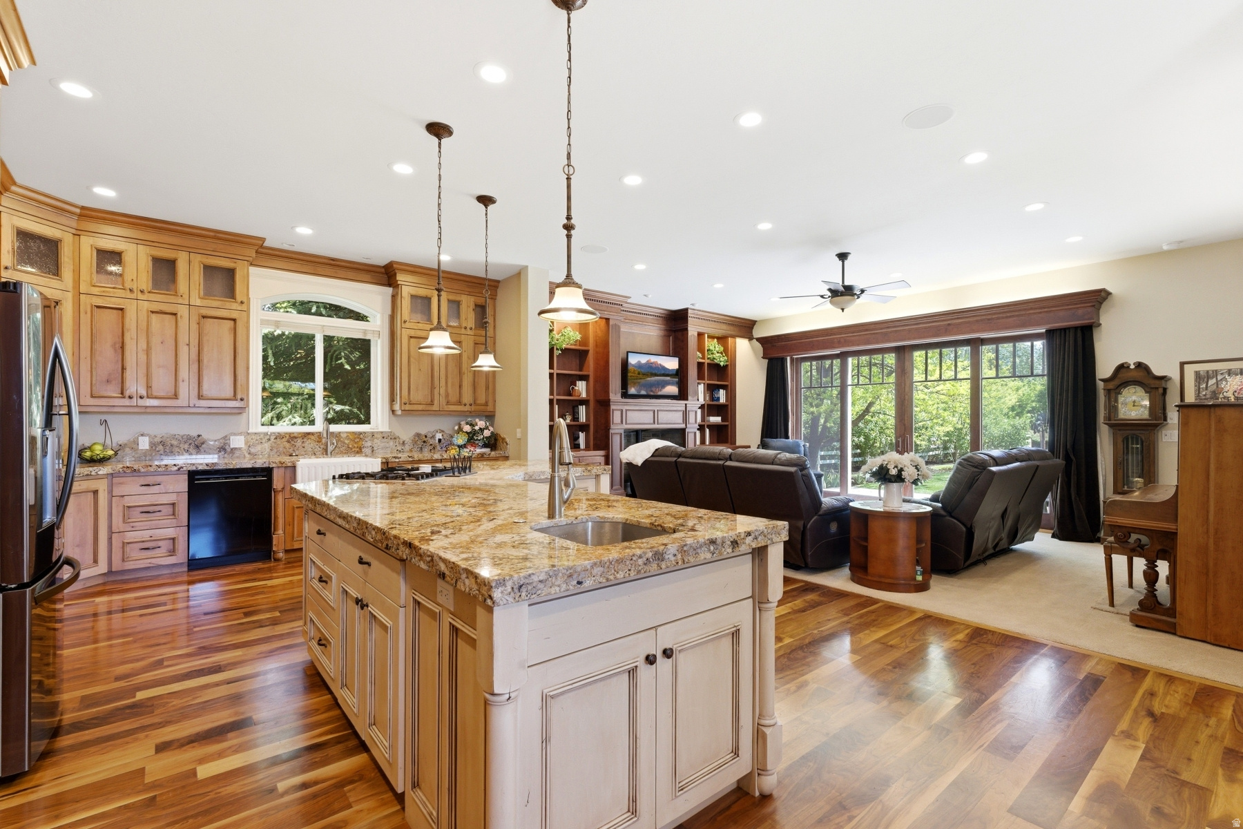 MIDWAY FARMS - Residential