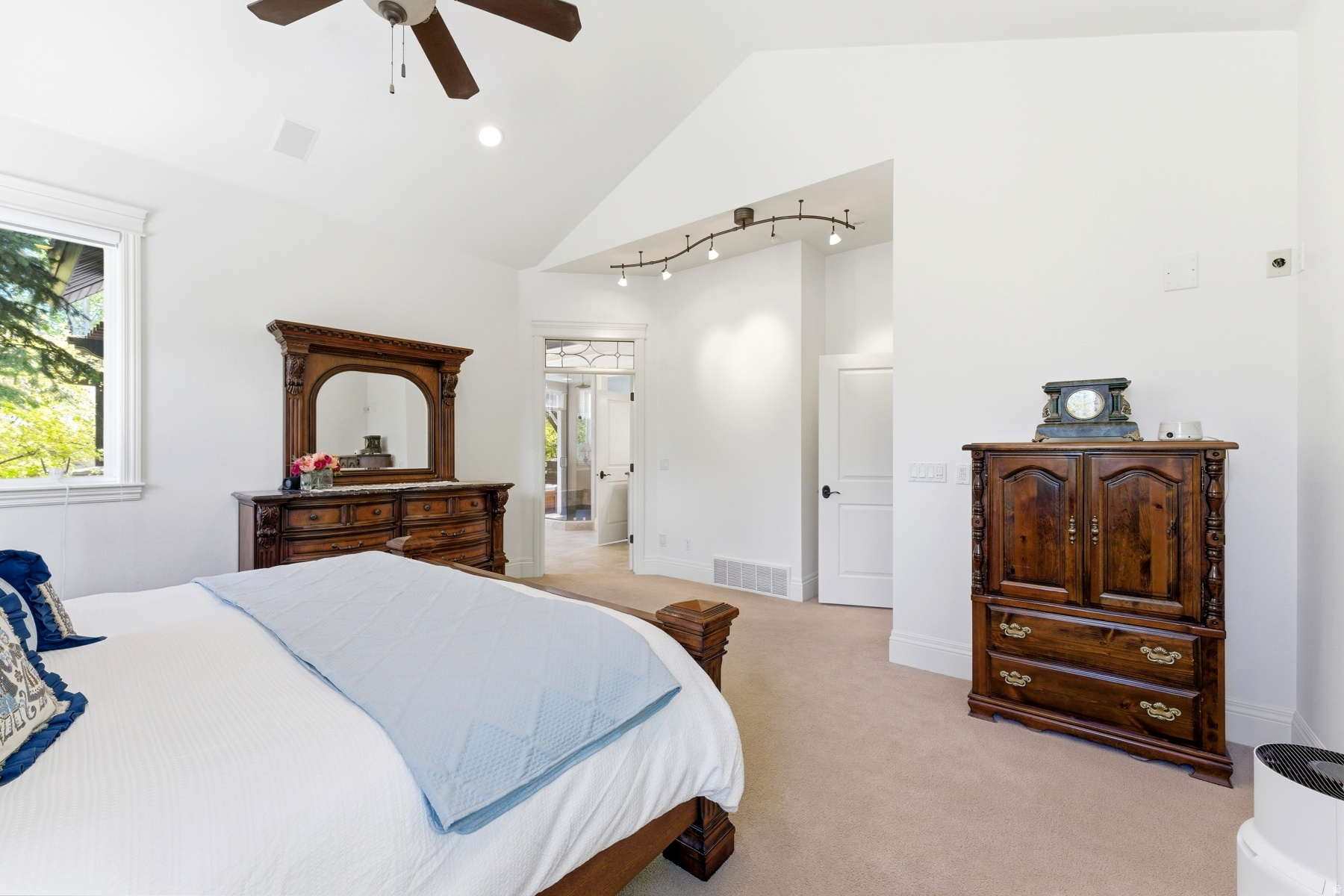 MIDWAY FARMS - Residential