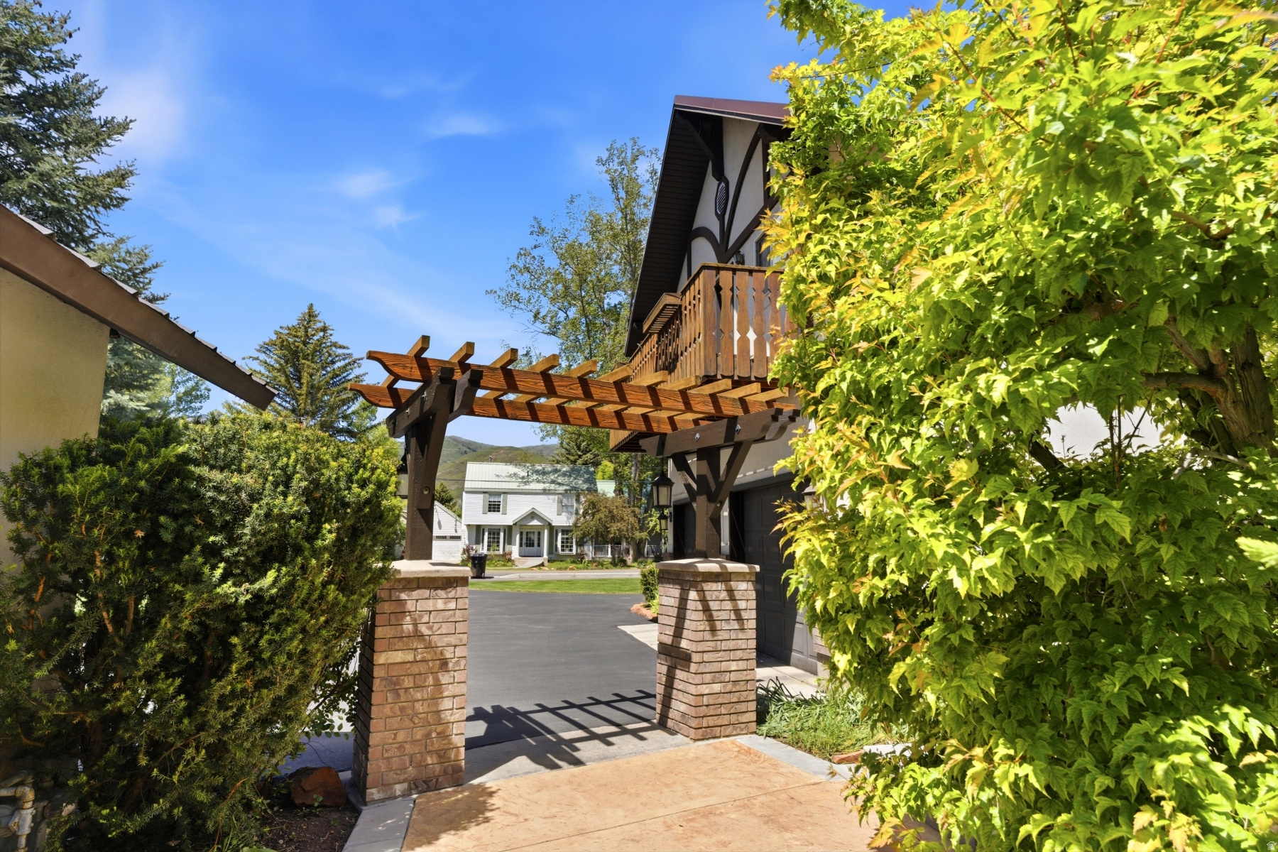 MIDWAY FARMS - Residential