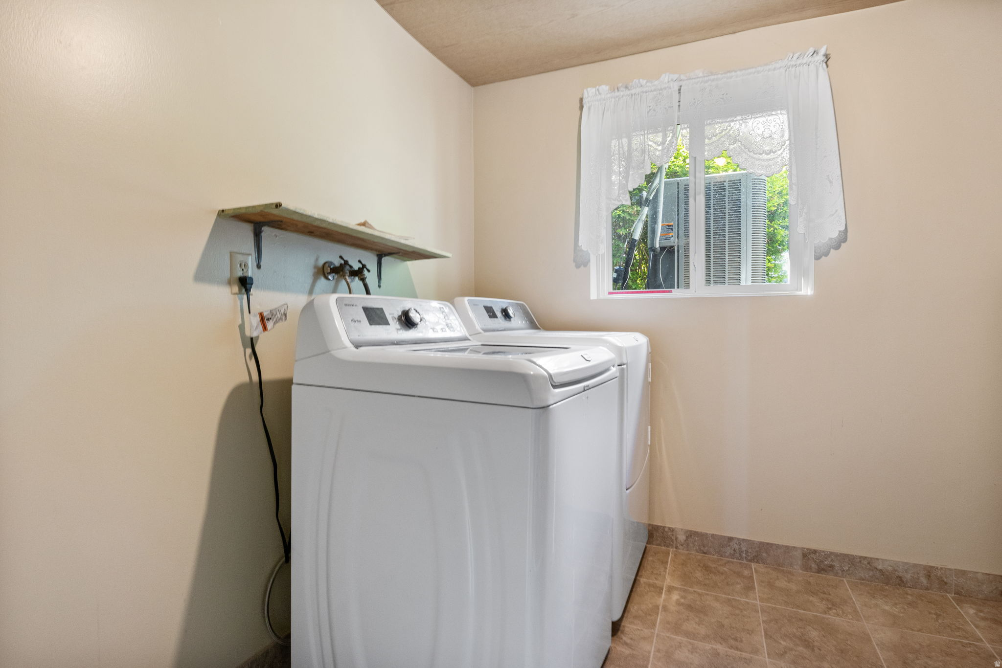 ASPEN HEIGHTS - Residential