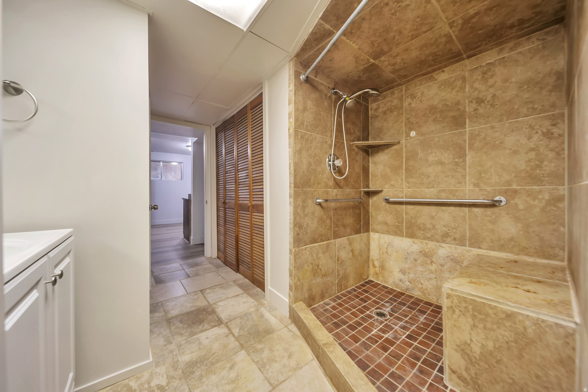 MOUNTAIN VIEW ESTATES NO 2 - Residential