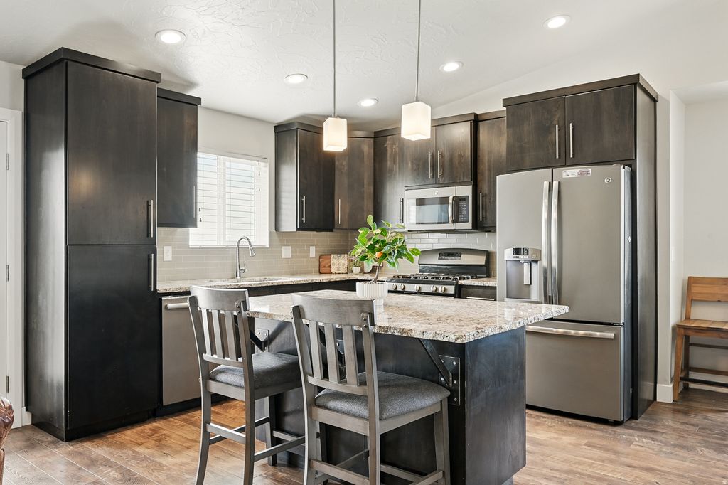 Photo of 48 S CIMARRON CIR, Cedar City, UT 84720 (MLS # 2125103)