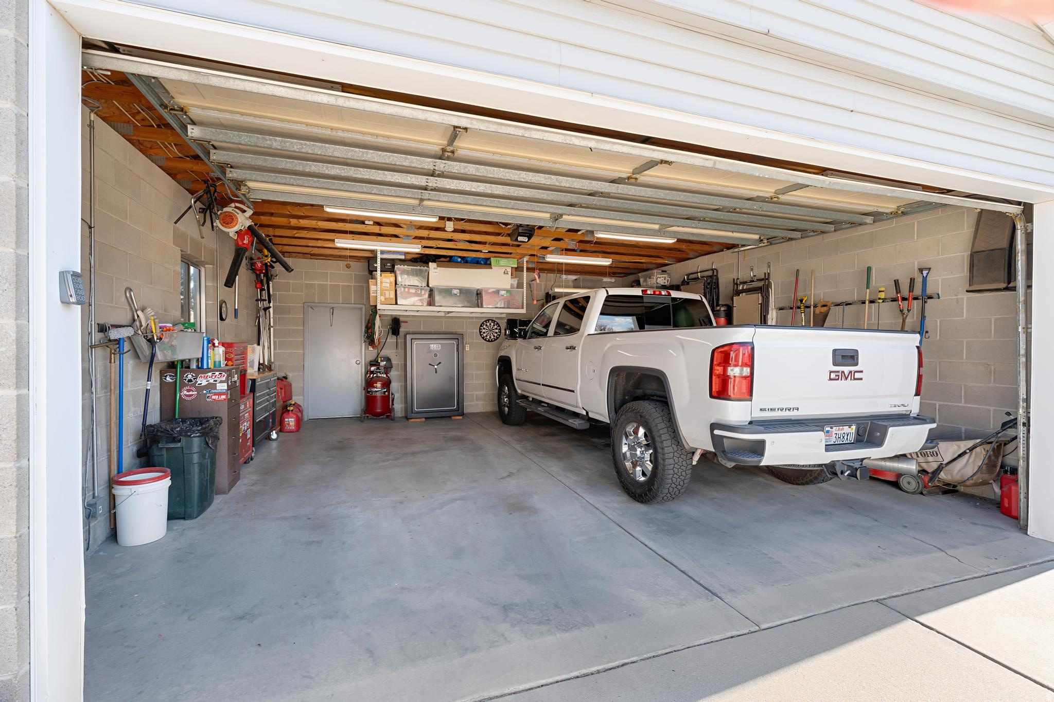 MEADOWS - Residential