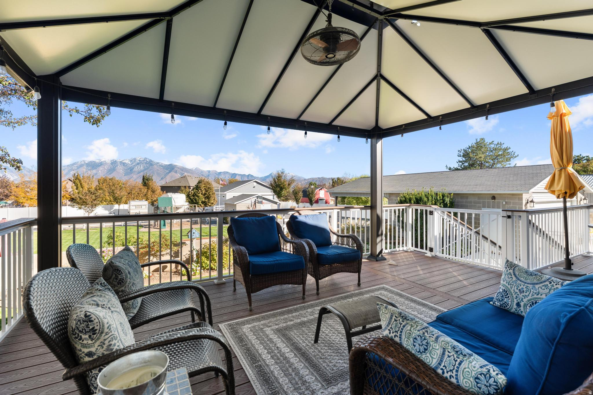 MEADOWS - Residential