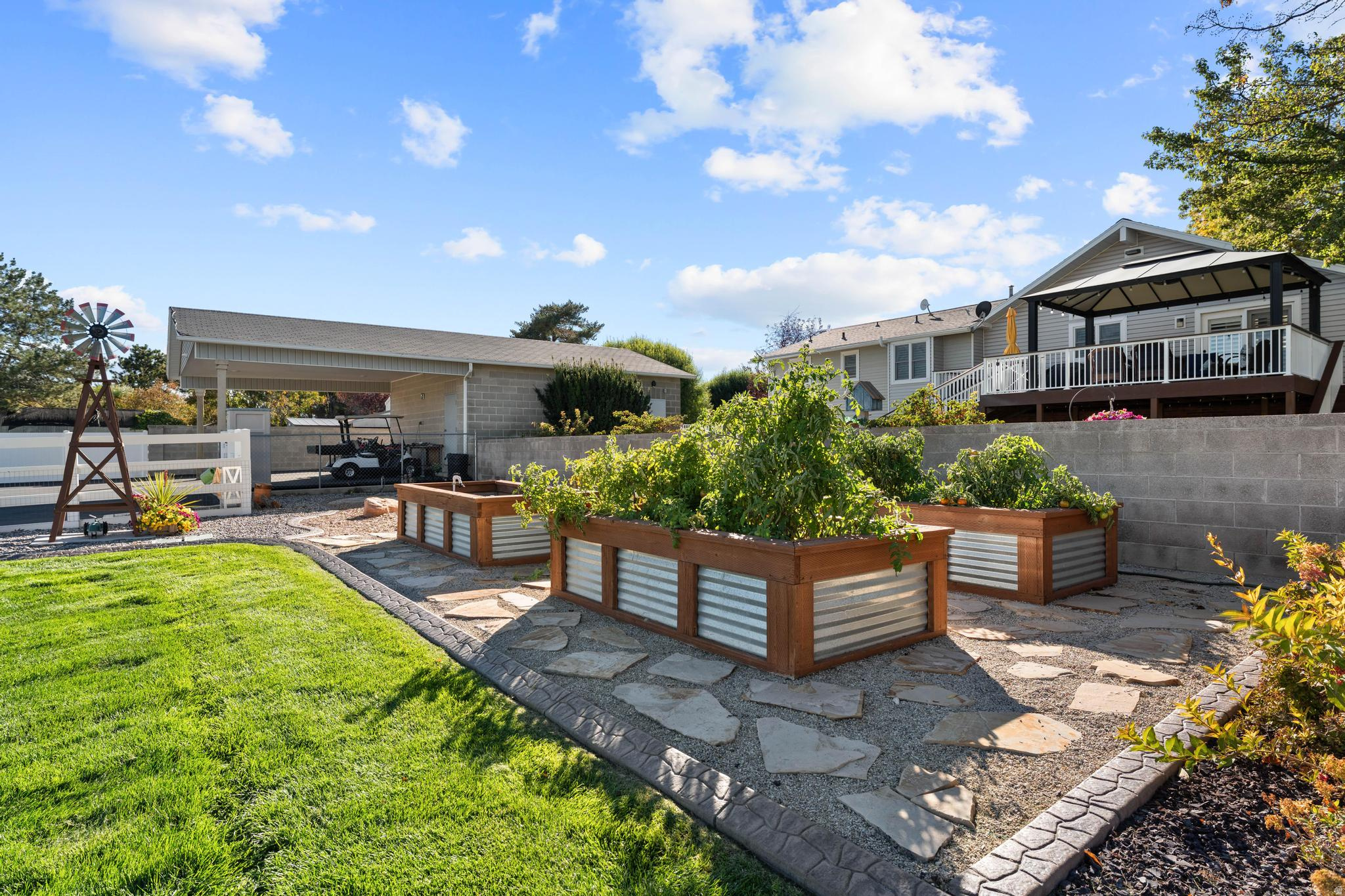 MEADOWS - Residential