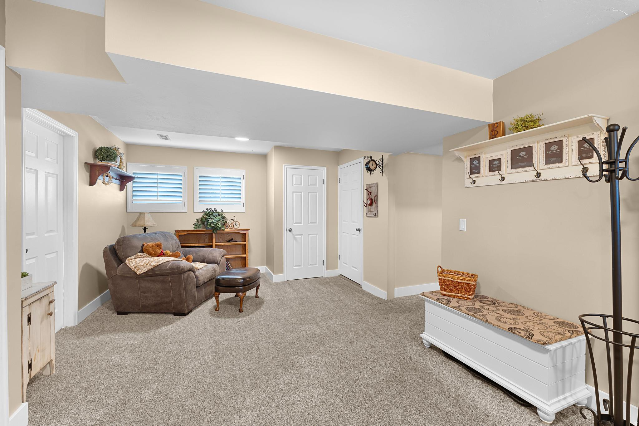 MEADOWS - Residential