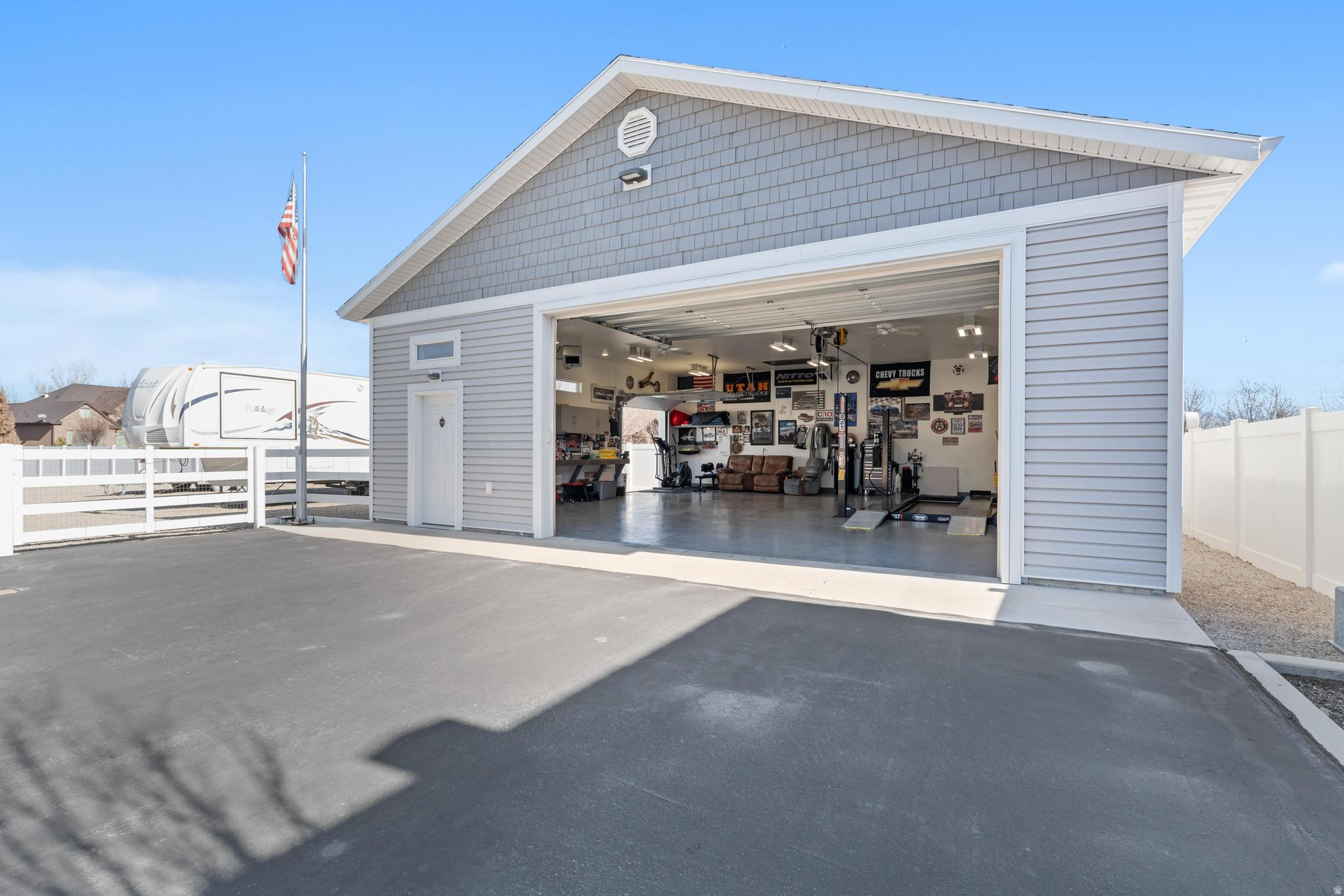 MEADOWS - Residential