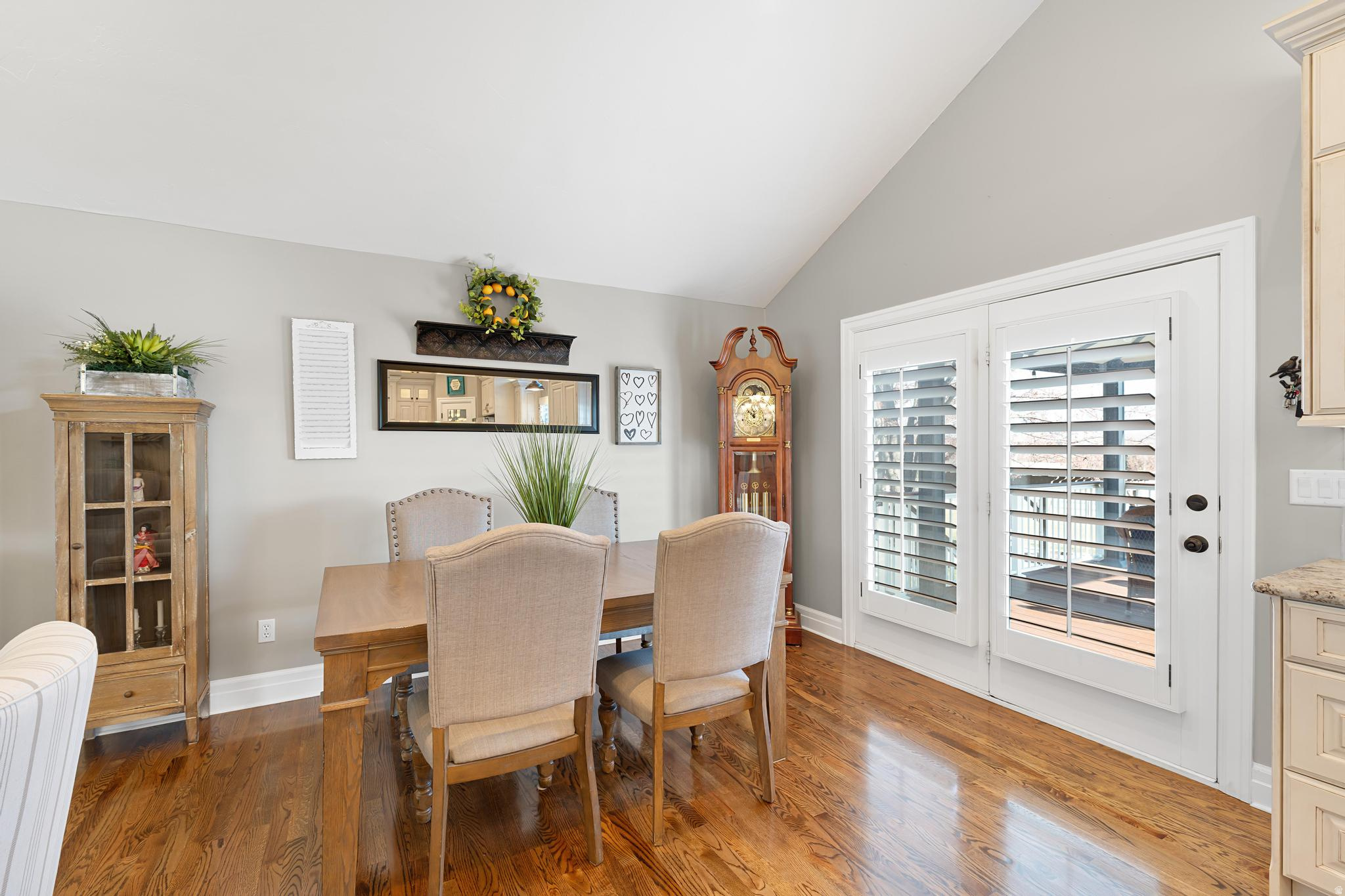 MEADOWS - Residential