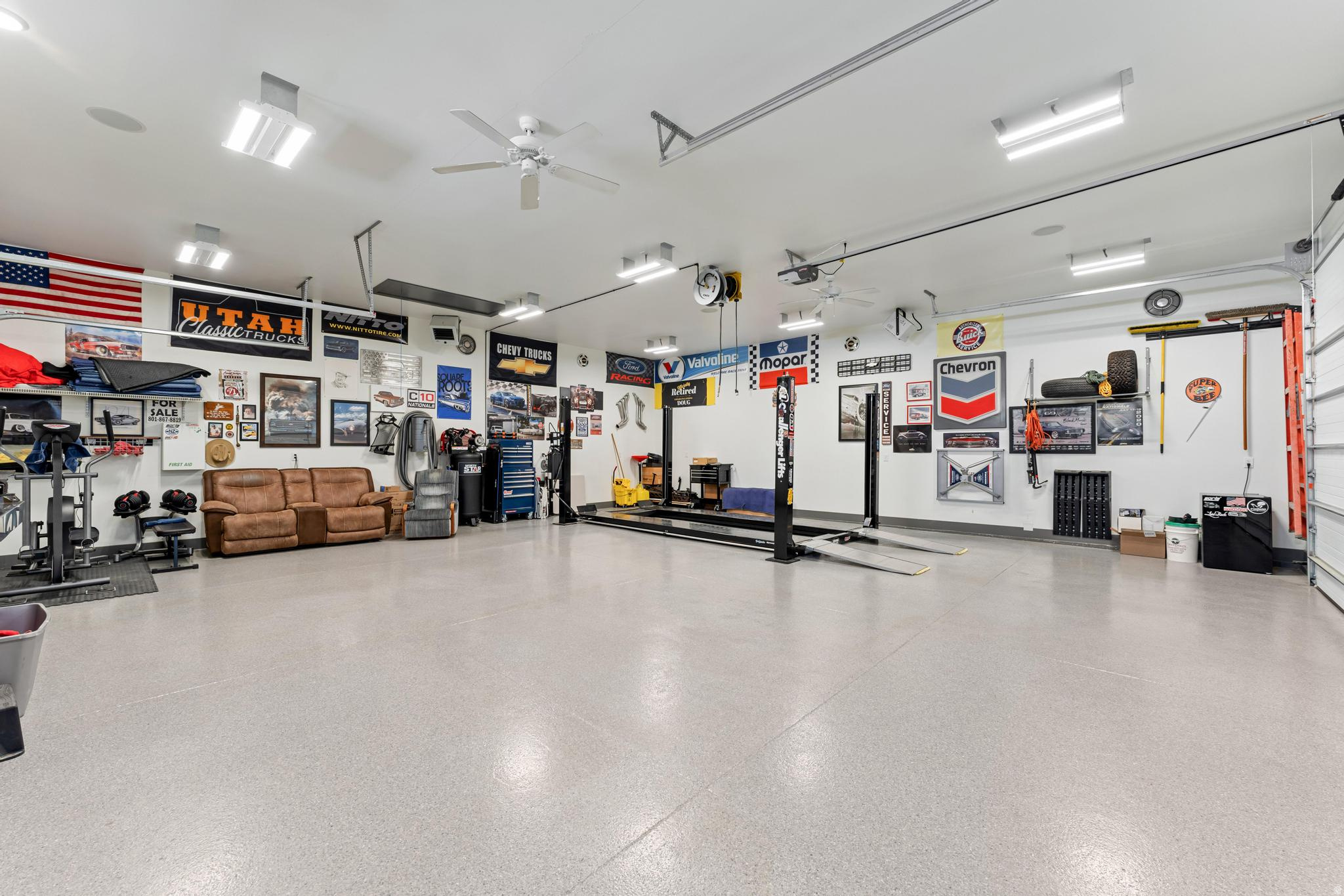 MEADOWS - Residential