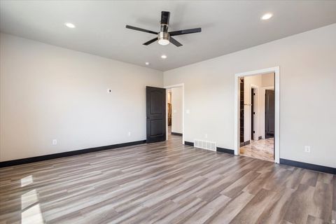 Tiny photo for 328 E 300 N, Richmond, UT 84333 (MLS # 2123572)