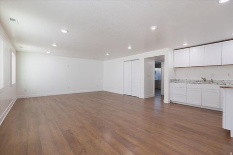 Tiny photo for 328 E 300 N, Richmond, UT 84333 (MLS # 2123572)