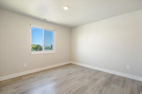 Tiny photo for 328 E 300 N, Richmond, UT 84333 (MLS # 2123572)