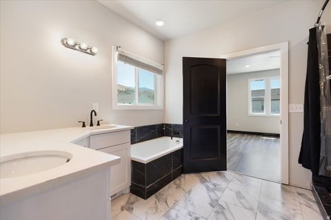 Tiny photo for 328 E 300 N, Richmond, UT 84333 (MLS # 2123572)