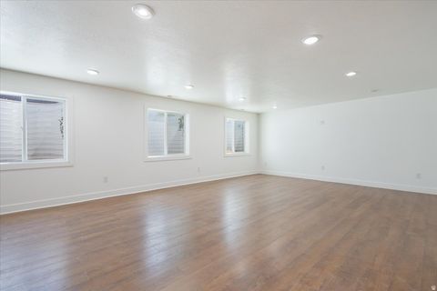 Tiny photo for 328 E 300 N, Richmond, UT 84333 (MLS # 2123572)