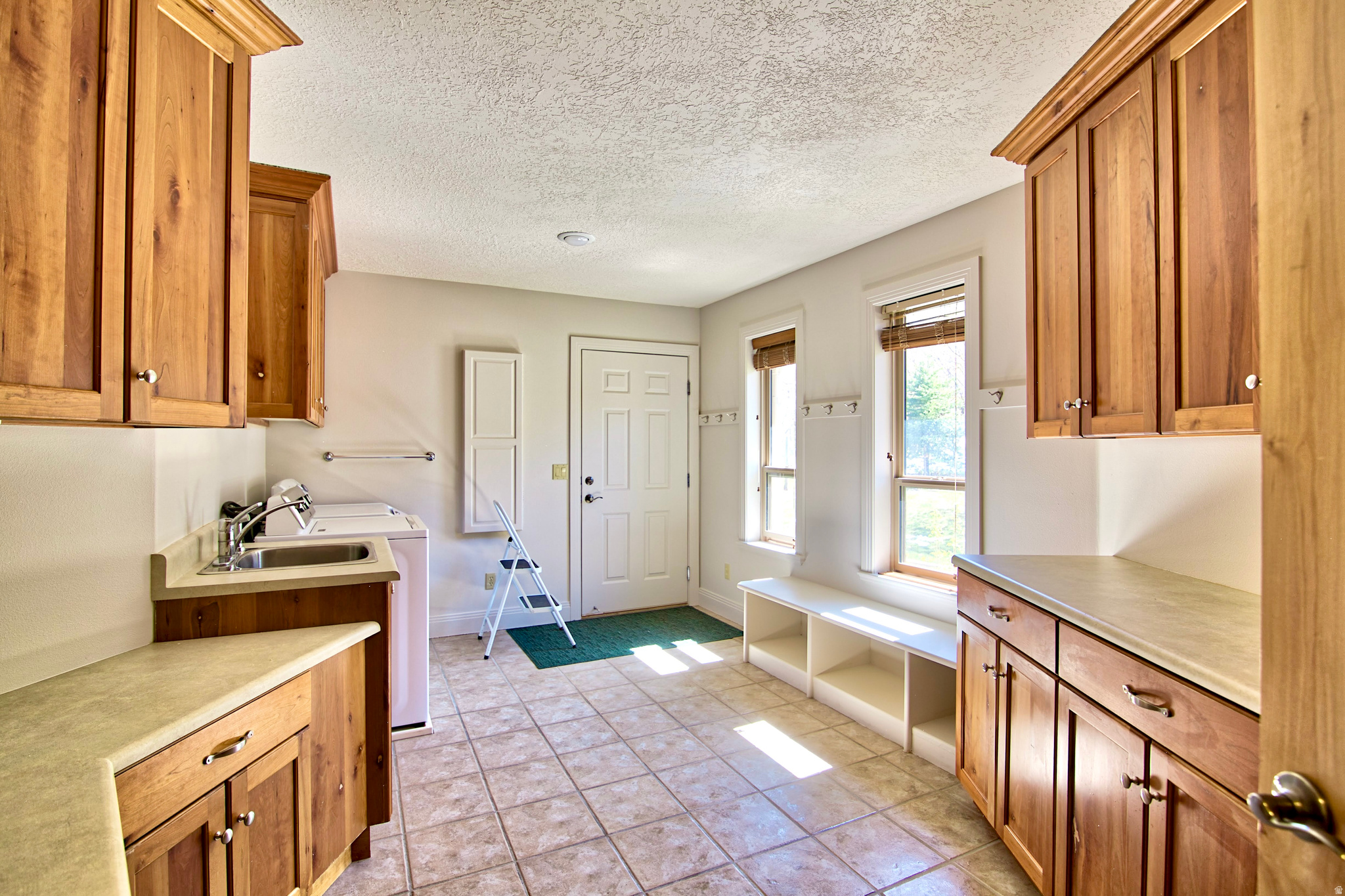 FLINTRIDGE - Residential