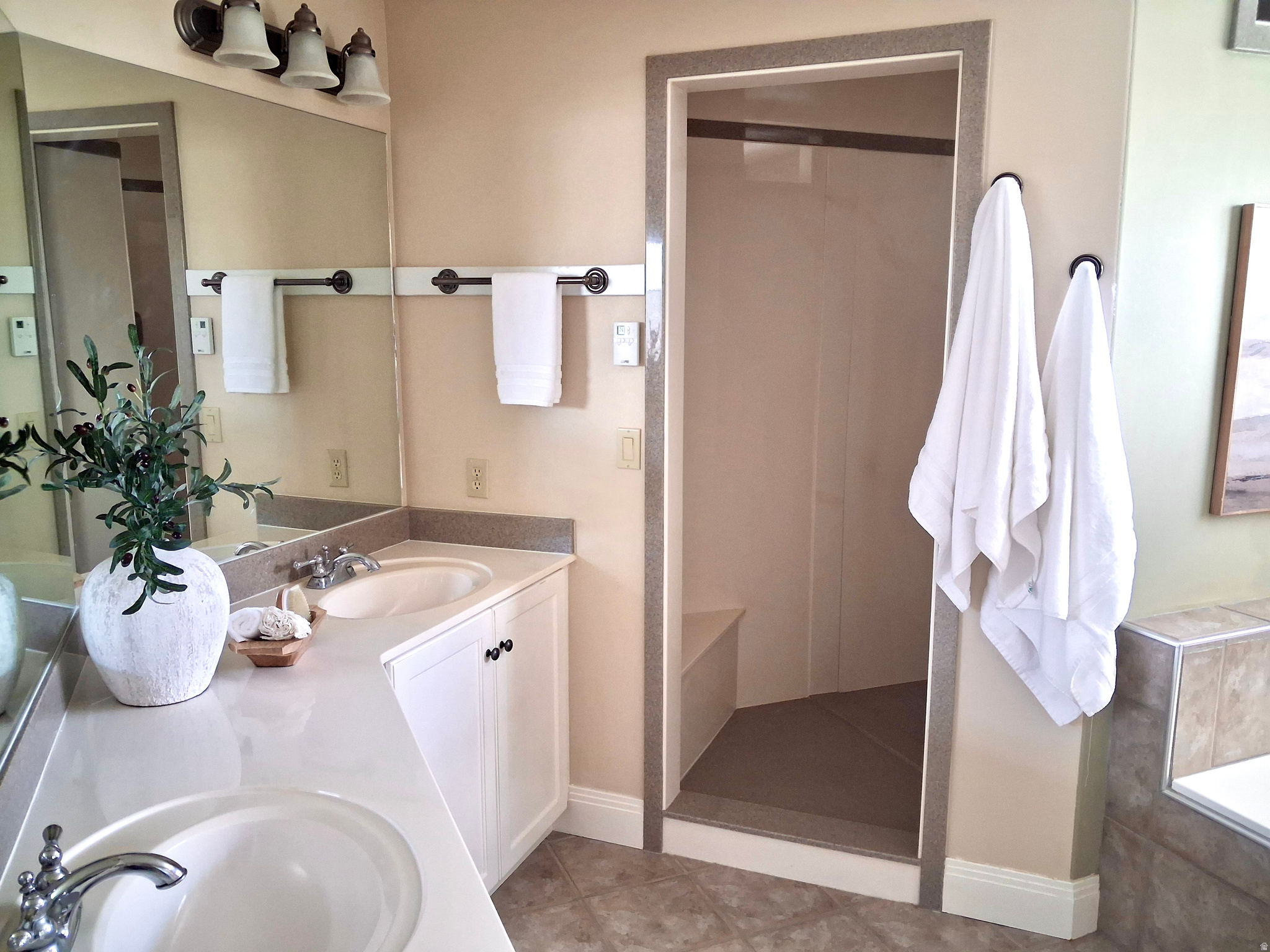 FLINTRIDGE - Residential