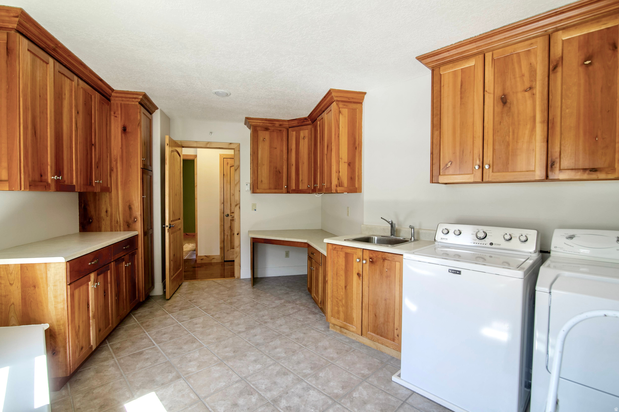 FLINTRIDGE - Residential