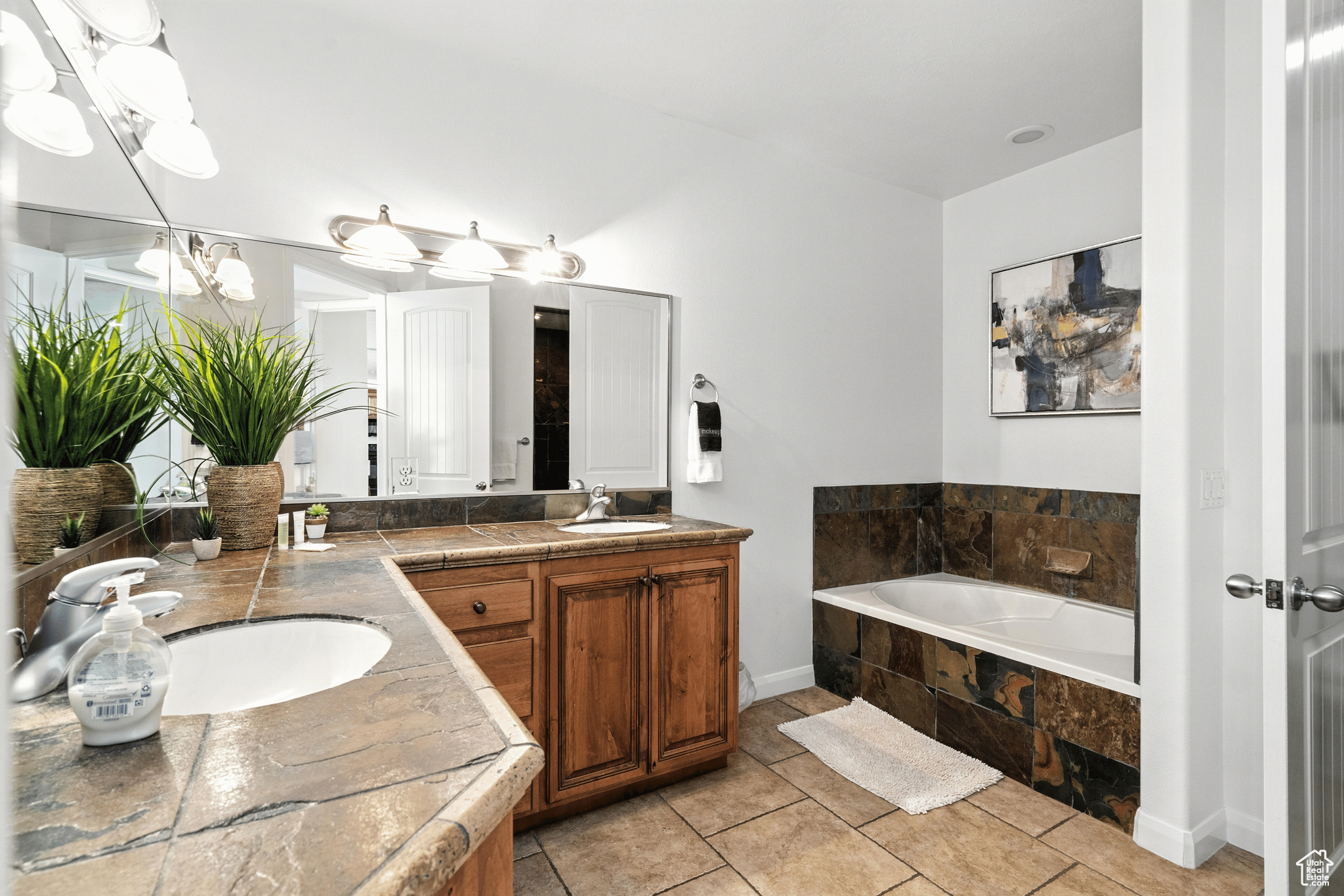 LAS PALMAS RESORT CONDO 1A - Residential