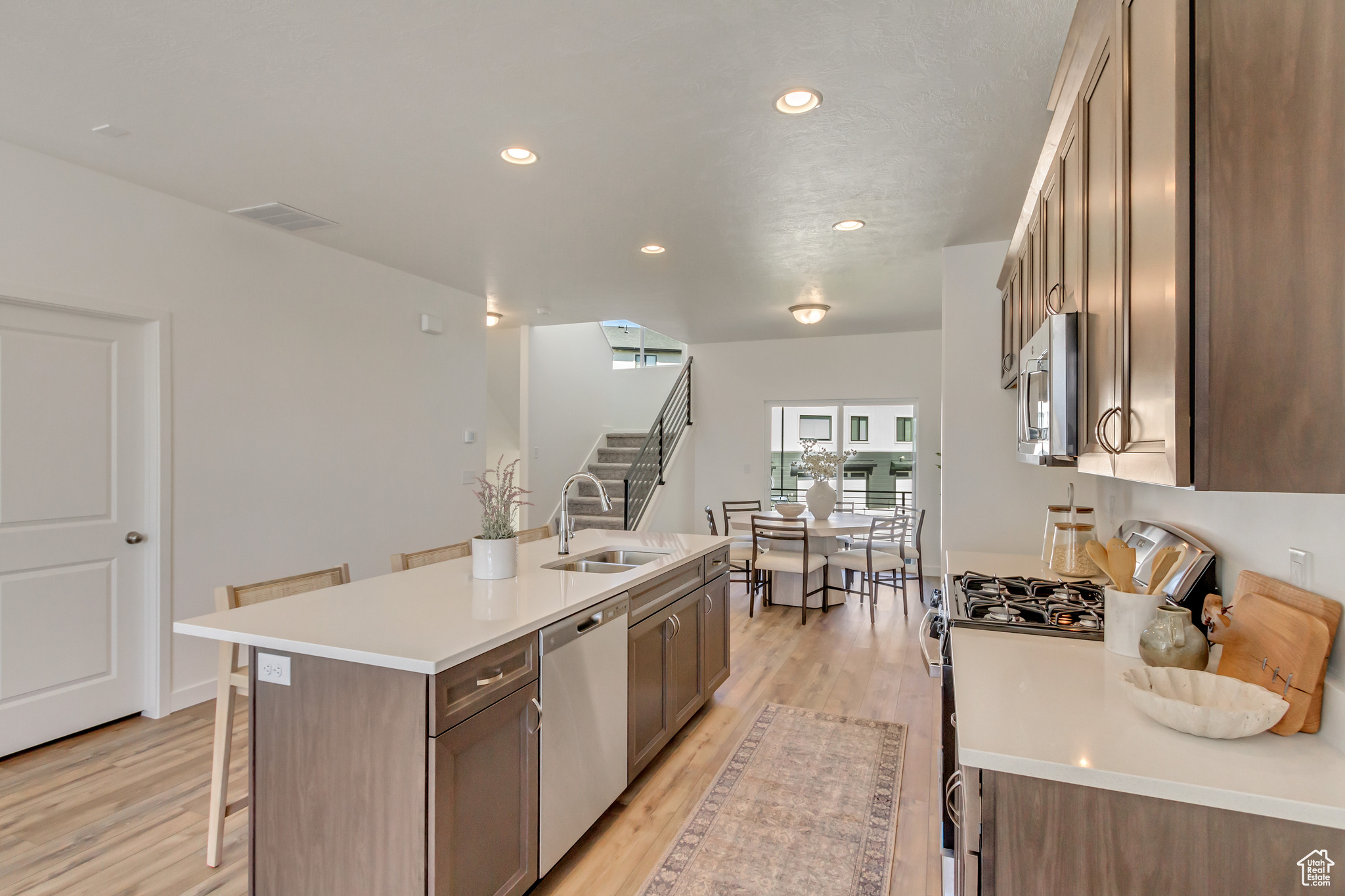 MEADOWBROOK - Residential