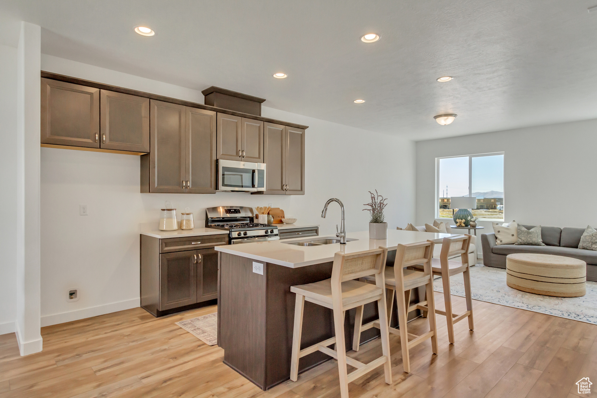 MEADOWBROOK - Residential