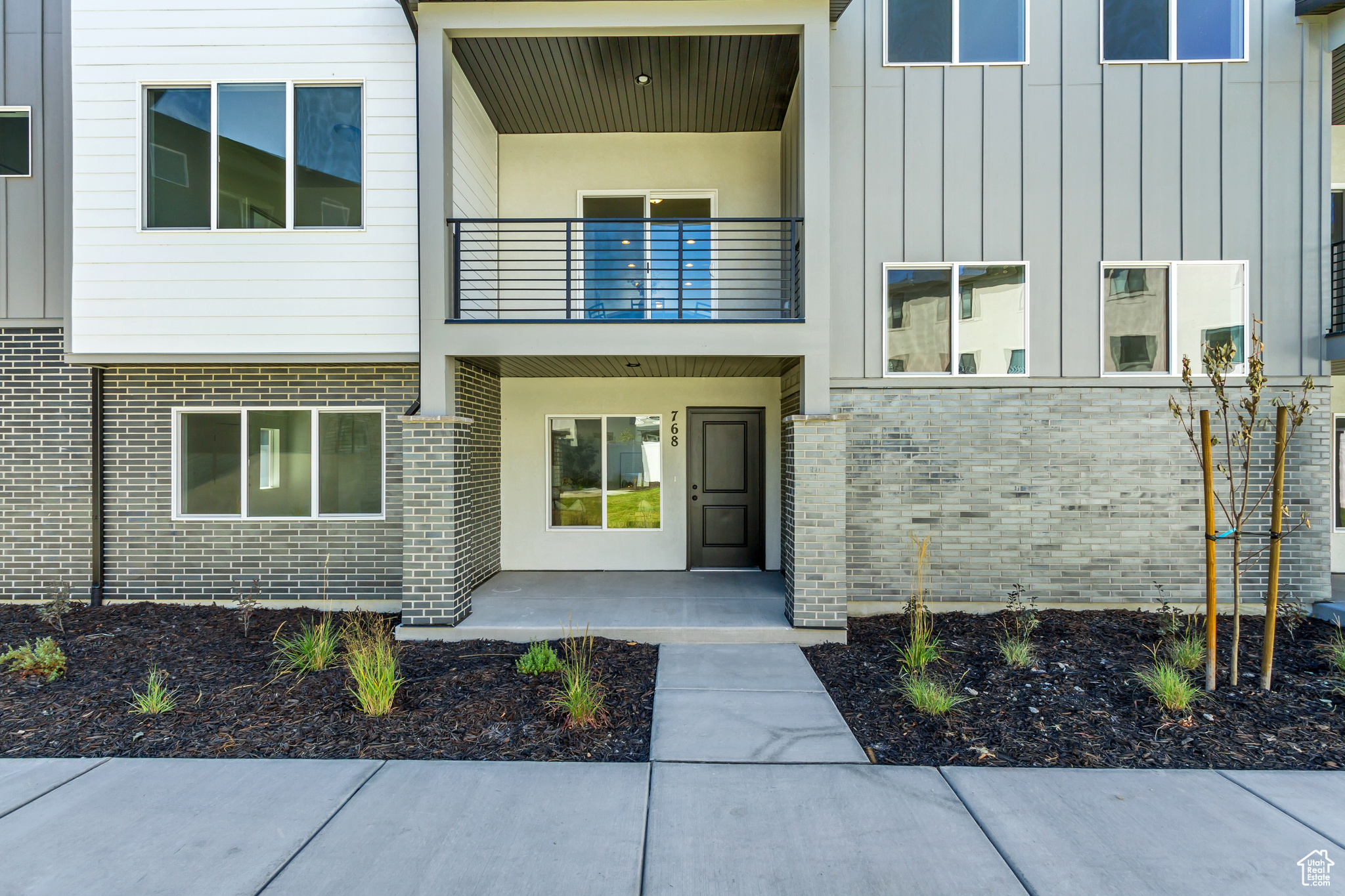 MEADOWBROOK - Residential