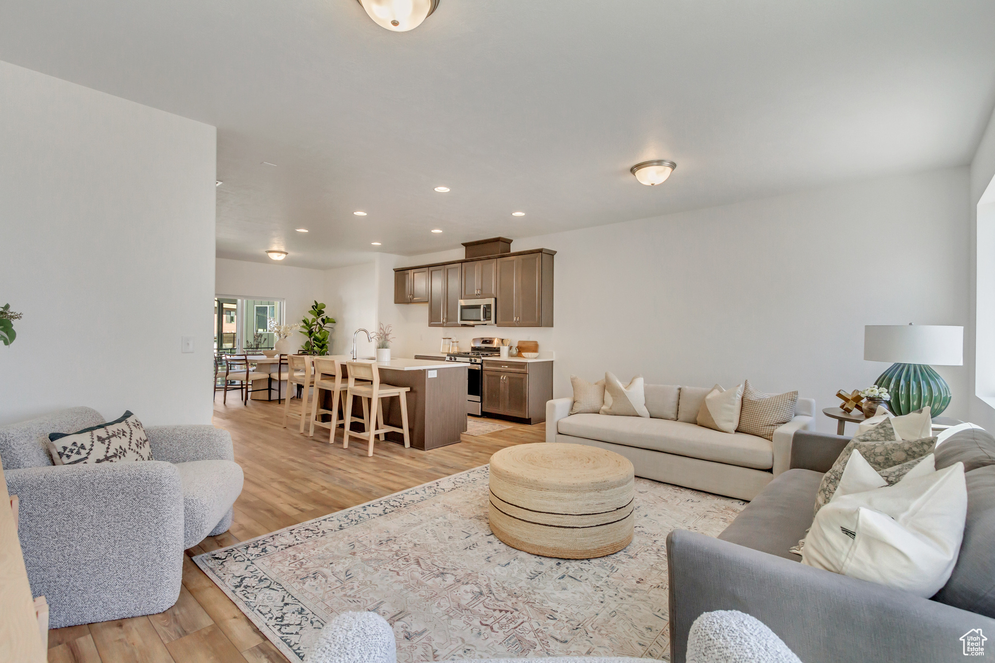 MEADOWBROOK - Residential