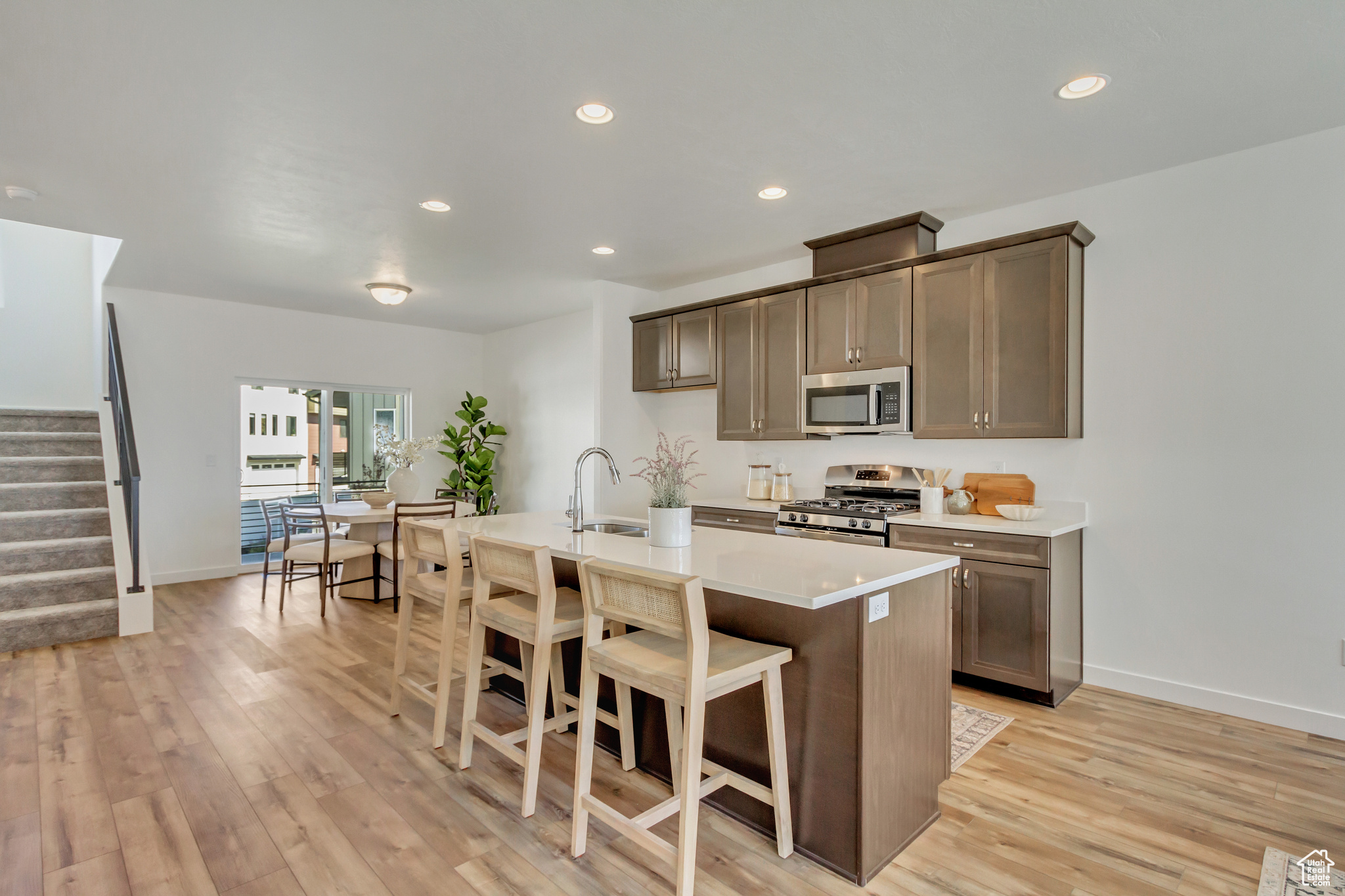 MEADOWBROOK - Residential