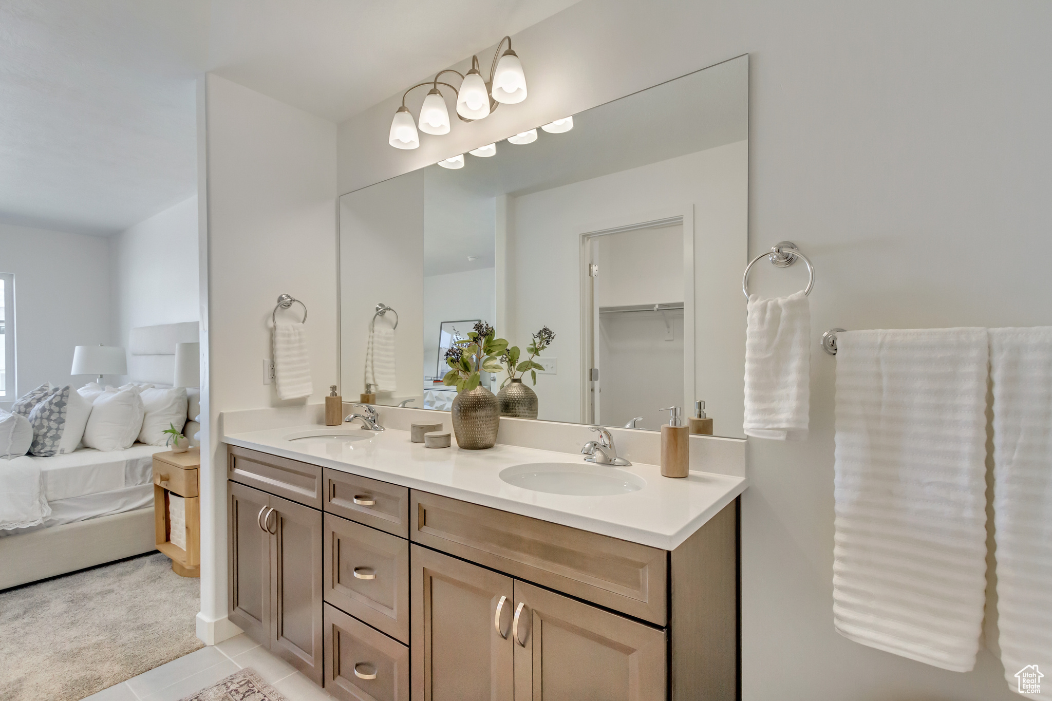 MEADOWBROOK - Residential