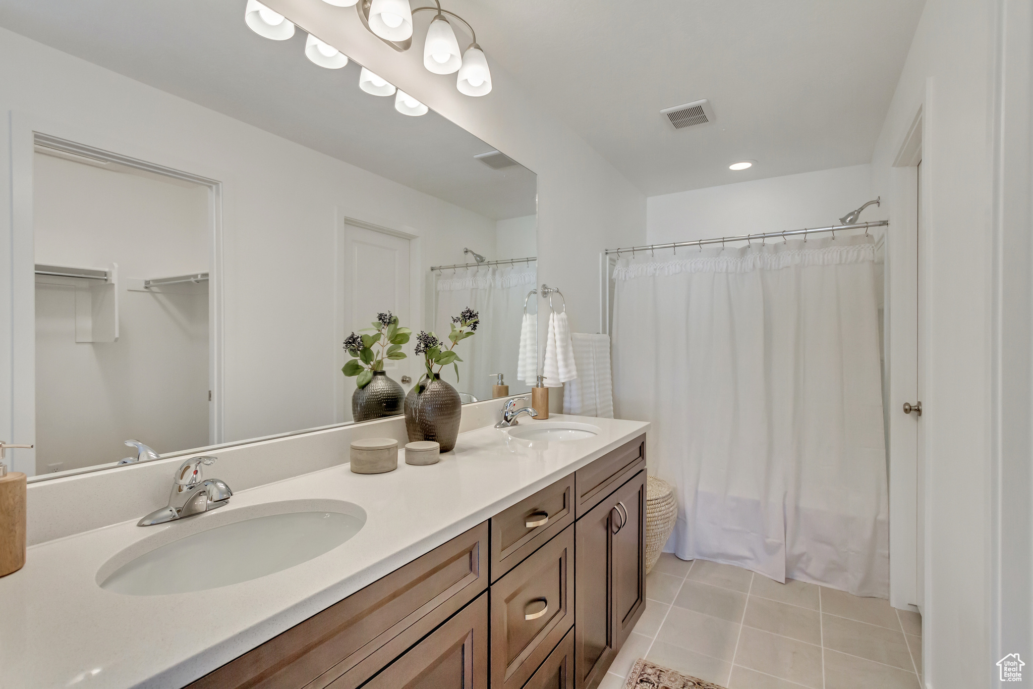 MEADOWBROOK - Residential