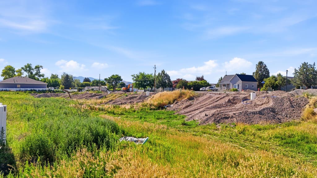 Photo of 246 W 400 N #10, Smithfield, UT 84335 (MLS # 2172800)