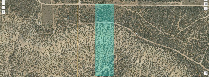 10 acres above Sams Wash, south of hwy 40. Pinion-pine and juniper cover. Great view, as it sits on the rim of a canyon. This is a secluded camp or recreational property. The road is not maintained, but can be accessed with a SUV or truck.