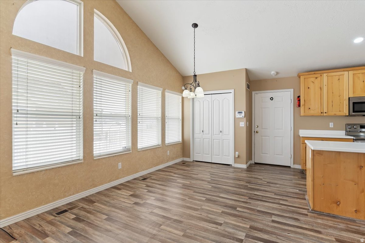 LINDA VIST MEADOWS - Residential