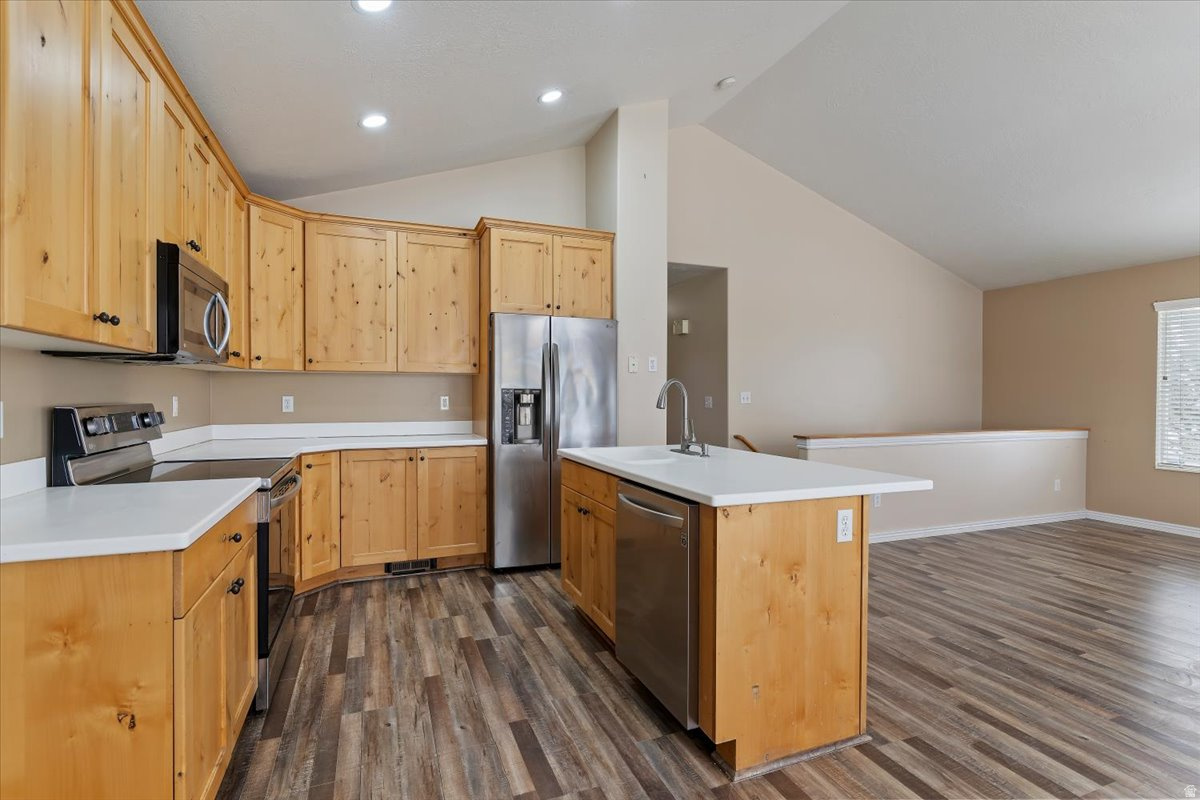 LINDA VIST MEADOWS - Residential