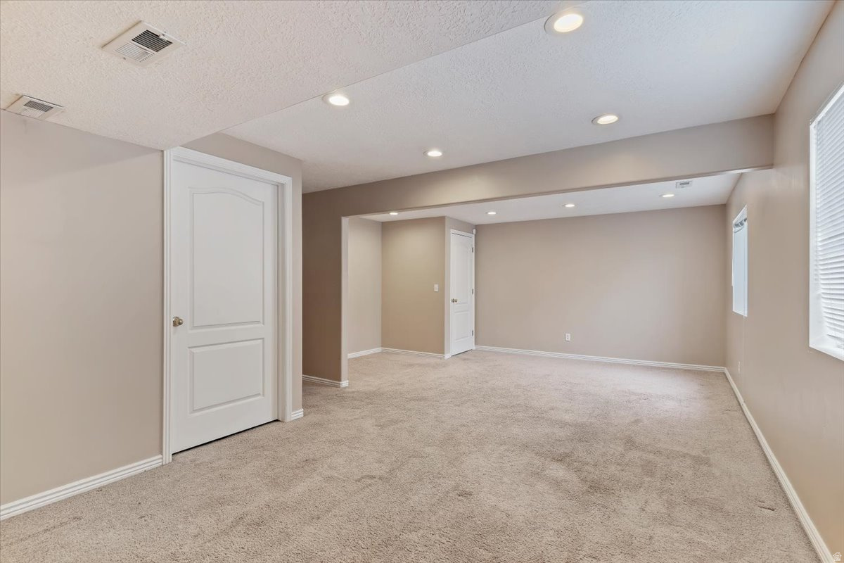 LINDA VIST MEADOWS - Residential