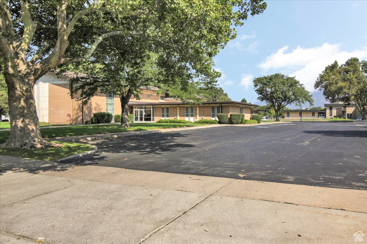 SAXON BROOK - Residential