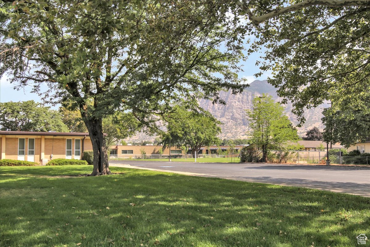 SAXON BROOK - Residential