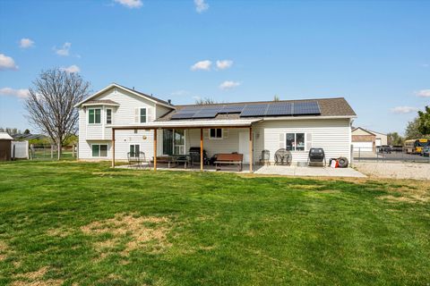 Tiny photo for 4205 W 4450 S, West Haven, UT 84401 (MLS # 2147520)