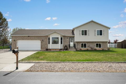 Photo of 4205 W 4450 S, West Haven, UT 84401 (MLS # 2147520)