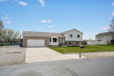 Tiny photo for 4205 W 4450 S, West Haven, UT 84401 (MLS # 2147520)