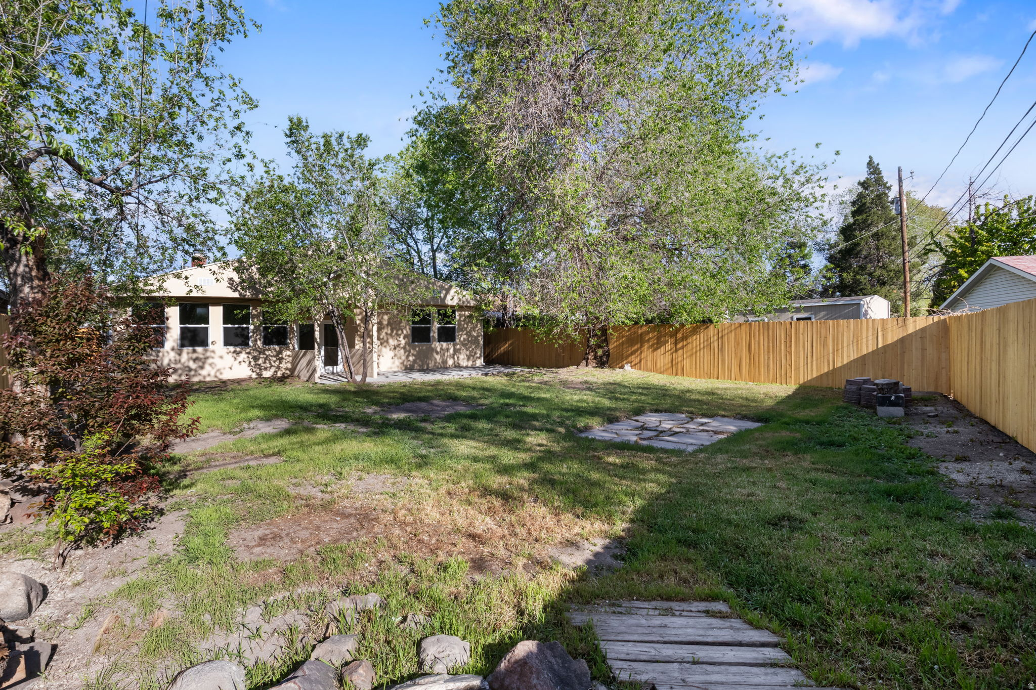 GLENDALE GARDENS - Residential