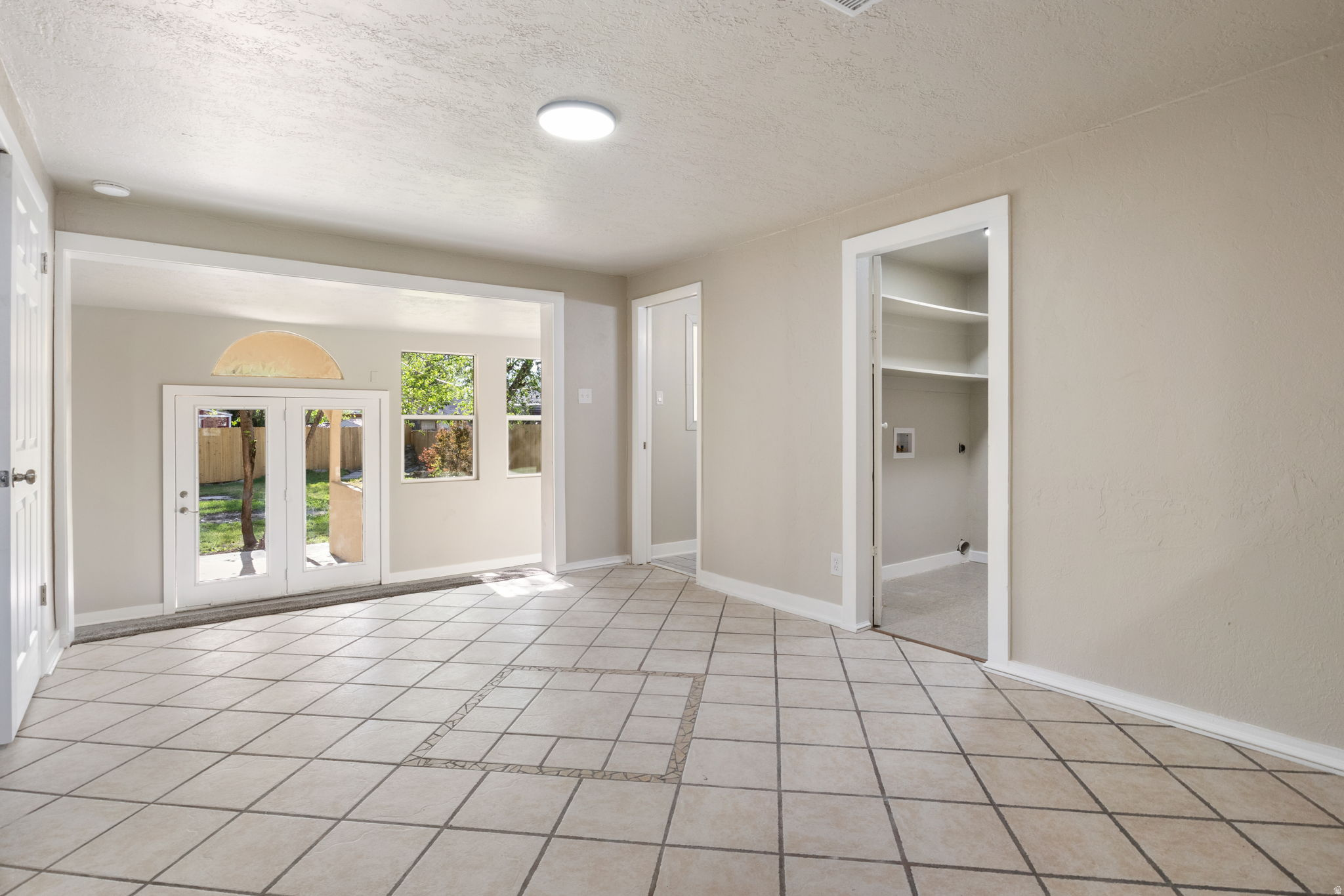 GLENDALE GARDENS - Residential