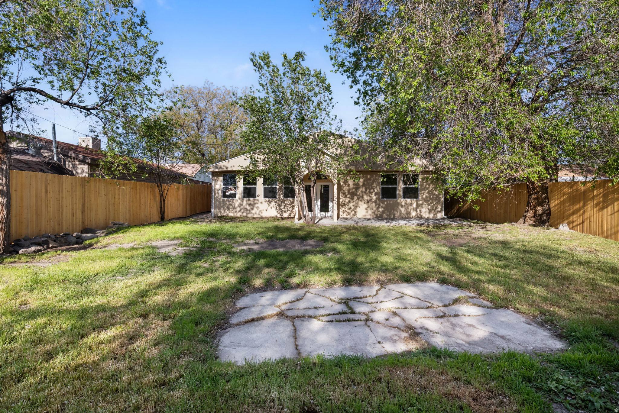 GLENDALE GARDENS - Residential