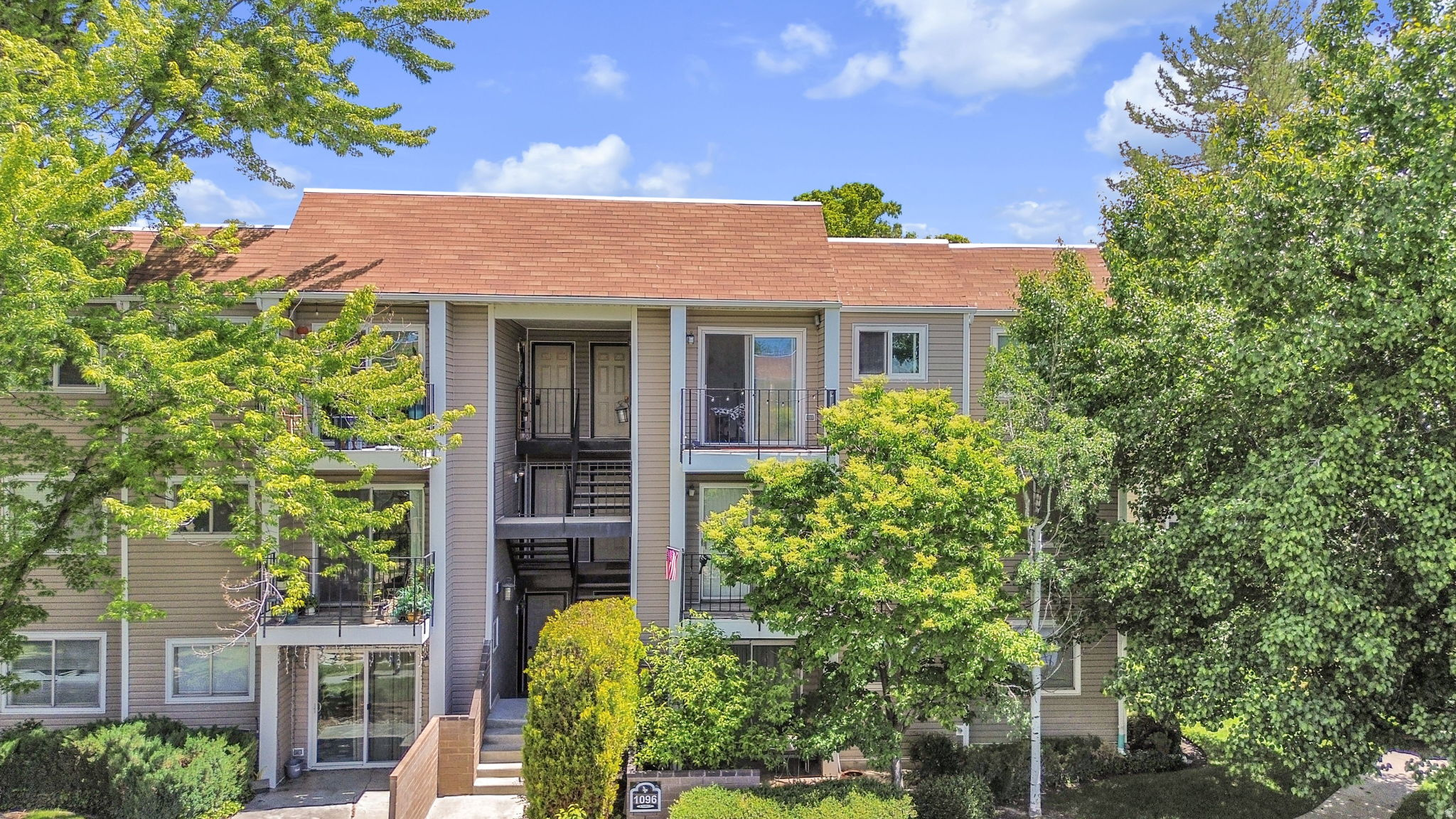 QUAILBROOK EAST - Residential