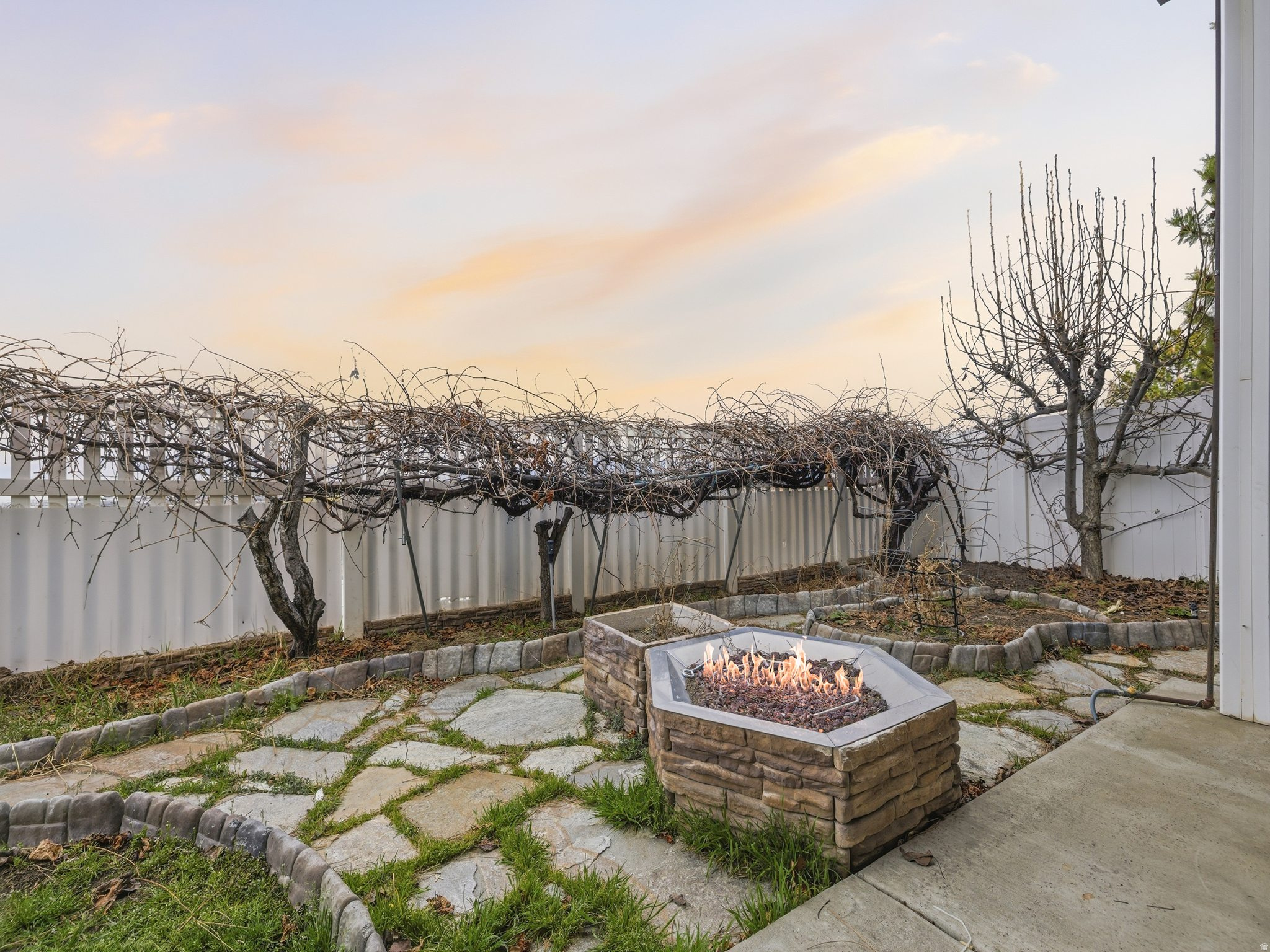 THE COTTAGES AT CANYON HEIGHTS PUD AMD - Residential