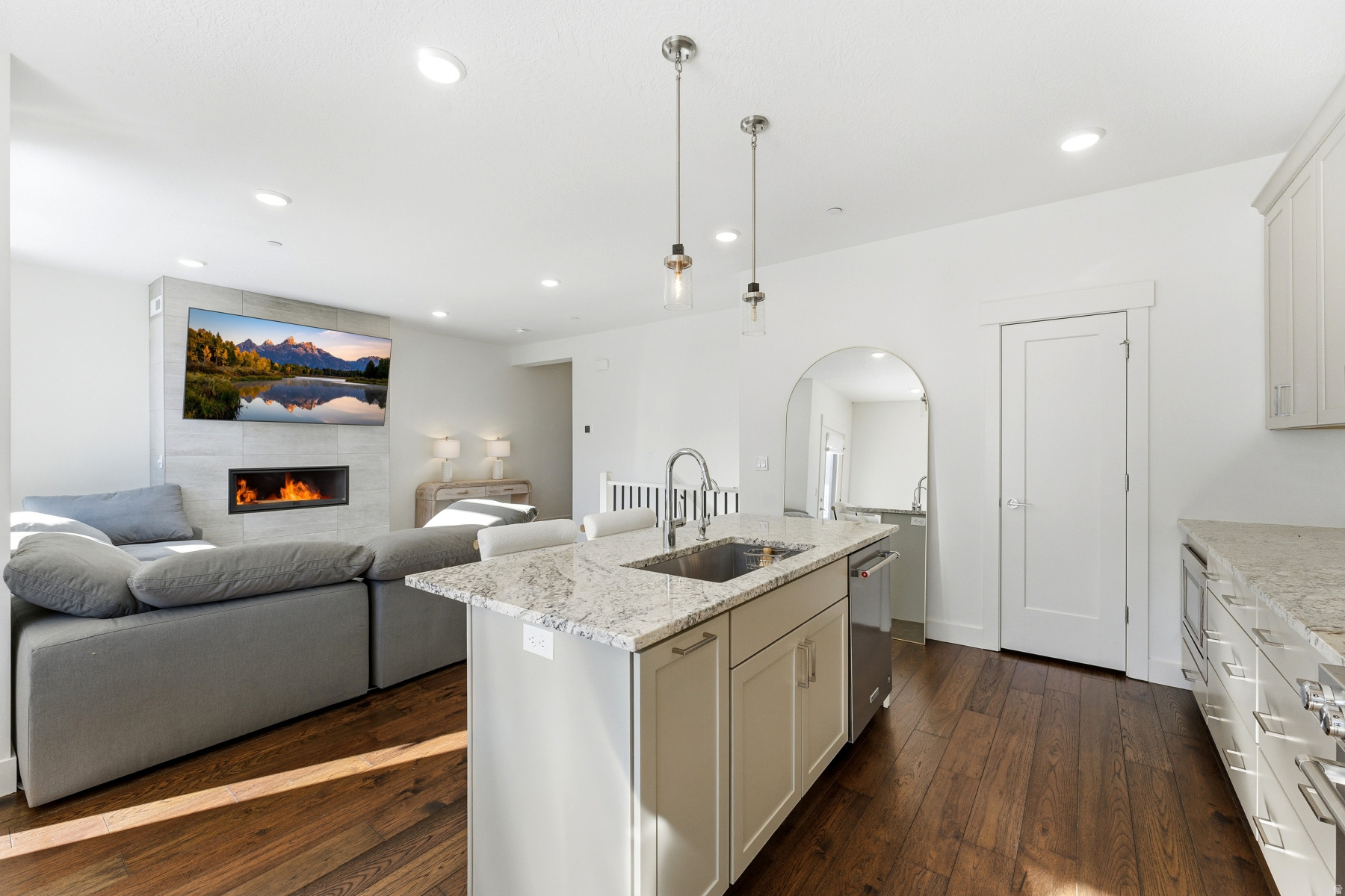 DISCOVERY RIDGE PHASE 1 SUBDIVISION - Residential