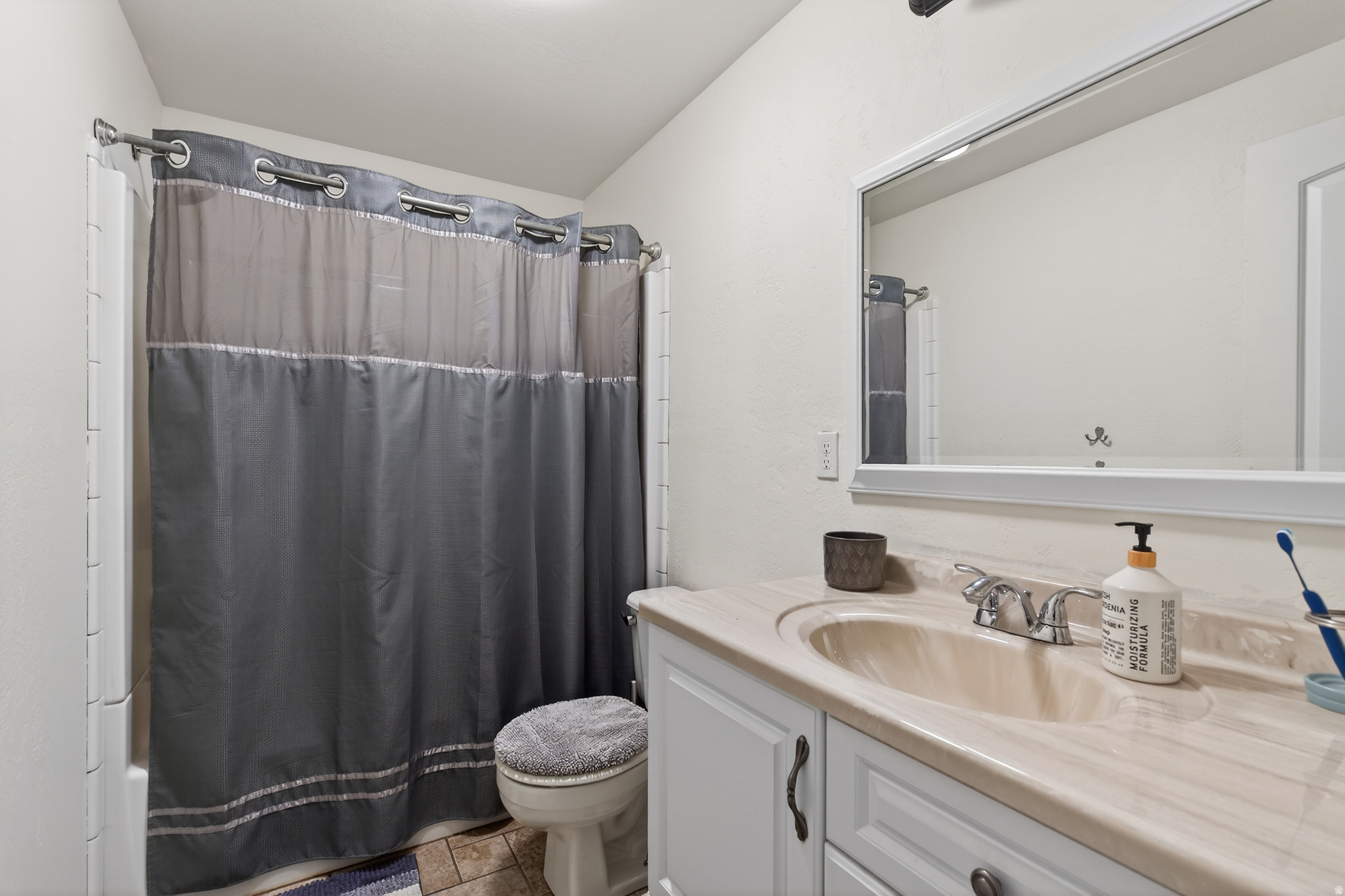 LONE TREE AT CIRCLE FIVE RANCH - Residential