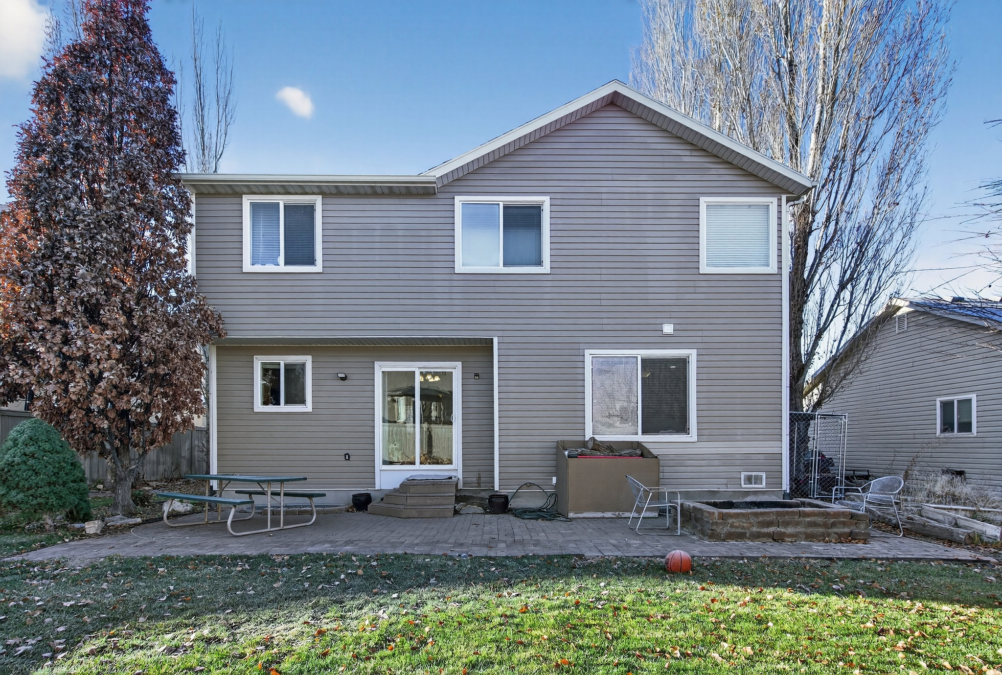 LONE TREE AT CIRCLE FIVE RANCH - Residential