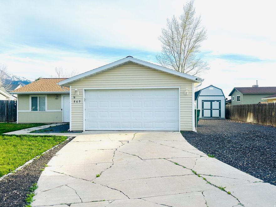 This 3 bed/2 bath home is located on a cul-de-sac in a quiet neighborhood with mountain views right outside your door. All the big items have been recently updated and now you can update the inside if wanted to make the it your own.  HUGE RV parking space and nearly new storage shed in the back.  Home has 22 solar panels and a new battery system that will be paid off at closing.  Roof was replaced in 2020.  Come and get it! Buyer and buyer's agent to verify all info.  Pre-approval letter or proof of funds to be included with all offers.  Sellers will not allow earnest money to be held at a title company.  Buyer's brokerage or seller's brokerage can hold it.